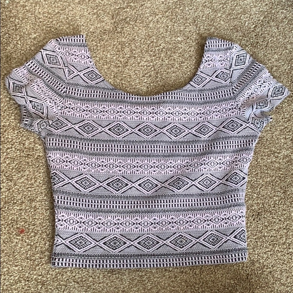 H&M Purple & Black Patterned Crop Top